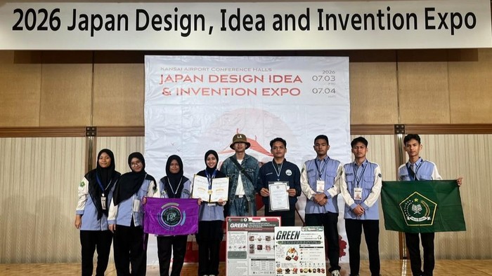 Siswa/siswi MAN 1 Medan yang raih medali emas pada ajang inovasi internasional di Jepang.