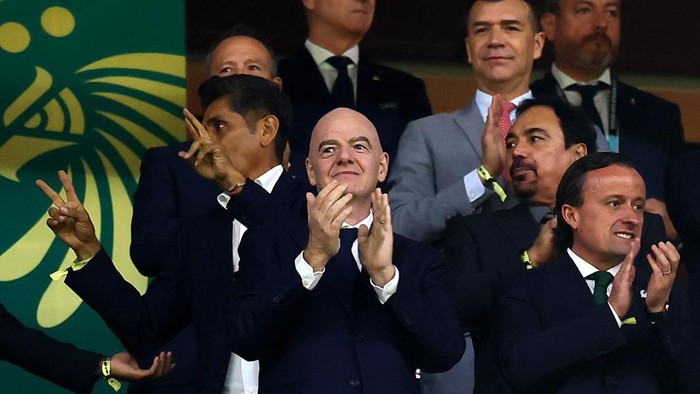 Soccer Football - FIFA World Cup 2026 - Round of 32 - Mexico v Ecuador - Estadio Azteca, Mexico City, Mexico - June 30, 2026 FIFA President Gianni Infantino and President of the Mexican Football Federation Mikel Arriola in the stands before the match