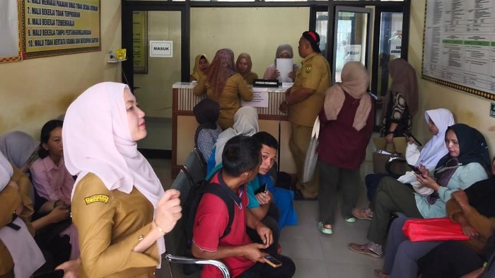 Suasana pendaftaran SMPB SMP di Bandar Lampung