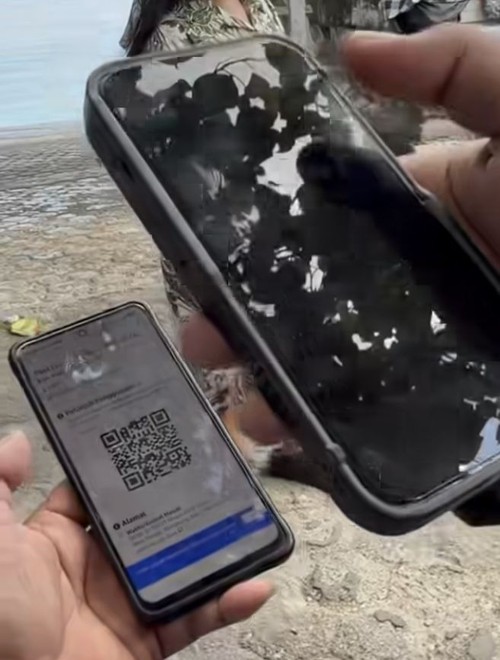 Tangkapan layar video konten akun Alit Werdi Suputra yang memperlihatkan e-ticket kadalwarsa di pelabuhan banjar nyuh, Nusa Penida, Klungkung, Bali, Selasa (7/7/2026).