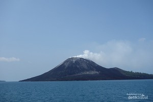 Anak Krakatau Siaga, Pemkab Serang dan PVMBG Sebut Wisata Masih Aman