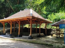 Pasar Alam di Sendang Banyu Temumpang