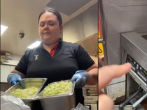 Viral! Pegawai KFC Tunjukkan Kesibukan di Balik Layar, Netizen Salut