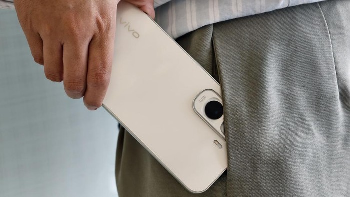 Vivo Y500