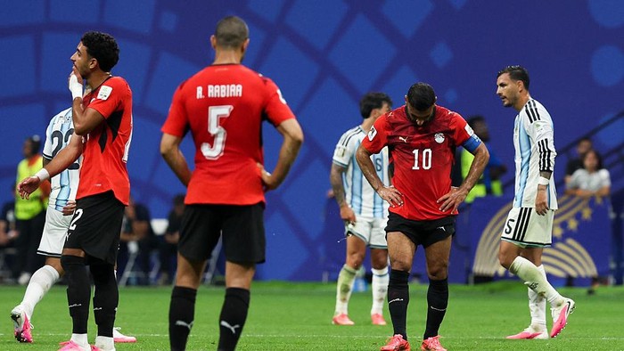 ATLANTA, GEORGIA - JULY 07: Mohamed Salah of Egypt looks on with disappointment during the FIFA World Cup 2026 Round of 16 match between Argentina and Egypt at Atlanta Stadium on July 7, 2026 in Atlanta, Georgia. (Photo by Wu Zhizhao/VCG via Getty Images)