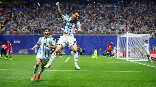 Air Mata Messi Tak Sama dengan Ronaldo dan Neymar Soccer Football - FIFA World Cup 2026 - Round of 16 - Argentina v Egypt - Atlanta Stadium, Atlanta, Georgia, U.S. - July 7, 2026 Argentina's Lionel Messi celebrates scoring their second goal REUTERS/Carlos Barria TPX IMAGES OF THE DAY