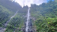 Wisata Air Terjun Tretes Wonosalam, Tertinggi di Jatim