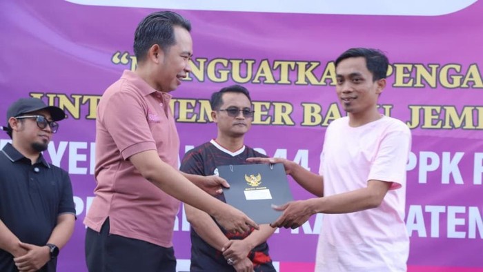 Bupati Jember Muhammad Fawait