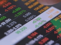 ISAT Rampungkan Transaksi Fiber Rp 11,71 Triliun, IPO JELI dan JECX Diserbu Investor