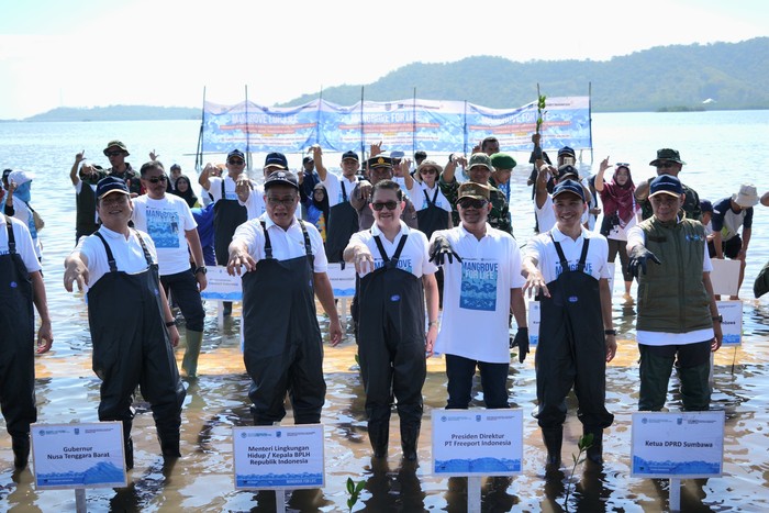 Freeport & Kementerian Lingkungan Hidup Tanam 1,5 Juta Mangrove di NTB