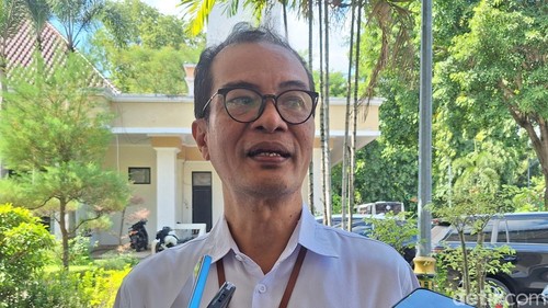 Kepala Dinas Perindustrian, Koperasi dan UKM Kota Mataram, Jimmy Nelwan saat diwawancarai, Rabu (8/7/2026)