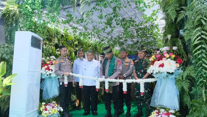 Kapolri Jenderal Listyo Sigit Prabowo meresmikan 80 Jembatan Merah Putih Presisi di Dumai, Riau, Rabu (8/7/2026).