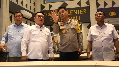 Kepala Staf Kepresidenan Jenderal TNI Dudung Abdurachman bersama tim Kementerian PAN-RB saat kunjungan kerja di Polda Bali, Rabu (8/7/2026). (Foto: Dok. Polda Bali)