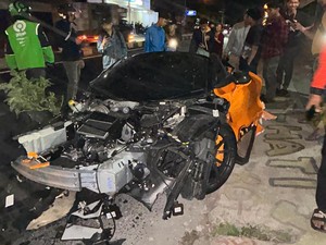 Kondisi YouTuber Andra ST Pengemudi McLaren Crash hingga Terbelah di Sukoharjo