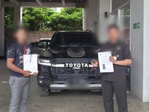 Land Cruiser Terkait Suap Bupati Kuansing Tiba di Rupbasan KPK