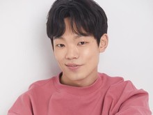Aktor Korea Lee Jung Hyun Umumkan Pernikahan