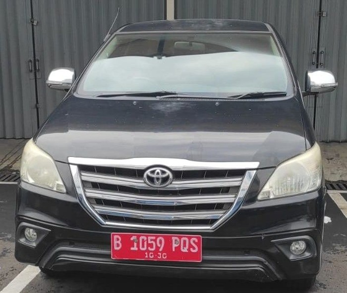Lelang Kijang Innova
