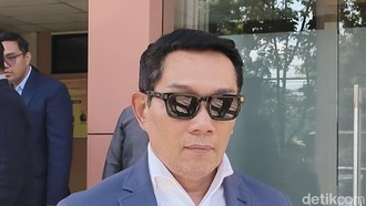 RK Datangi Pengadilan Agama Bandung, Urus Status Anak Angkat