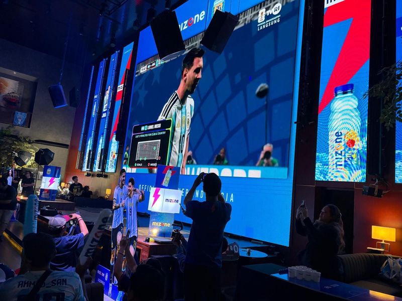 Mizone Ajak Penggemar Nobar Argentina Vs Mesir Bareng Coach Justin Mizone Ajak Penggemar Nobar Argentina Vs Mesir Bareng Coach Justin