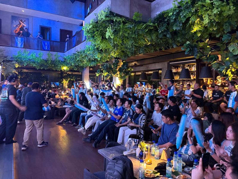 Mizone Ajak Penggemar Nobar Argentina Vs Mesir Bareng Coach Justin Mizone Ajak Penggemar Nobar Argentina Vs Mesir Bareng Coach Justin