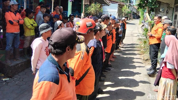 Penutupan operasi pencarian pemuda yang dilaporkan hilang di lereng Gunung Merapi, Magelang, Rabu (8/7/2026).