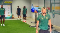 Sebelas pemain tersebut terdiri dari lima pemain asing dan enam pemain lokal yang diproyeksikan memperkuat setiap lini Persebaya.