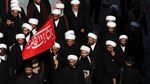 Tiba di Irak, Peti Jenazah Ali Khamenei Diarak ke Kota Suci Najaf