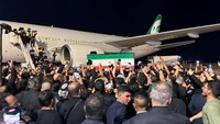 Tiba di Irak, Peti Jenazah Ali Khamenei Bakal Diarak ke Kota Suci Najaf