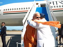Momen Hangat Prabowo Lepas Kepulangan PM India di Bandara YIA