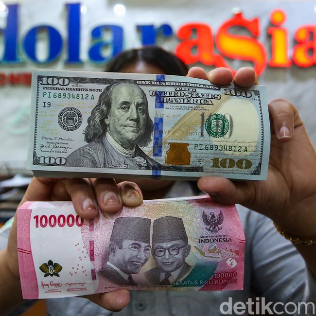 Rupiah Melemah Lagi, Dolar AS Kembali Bertengger di Rp18.000