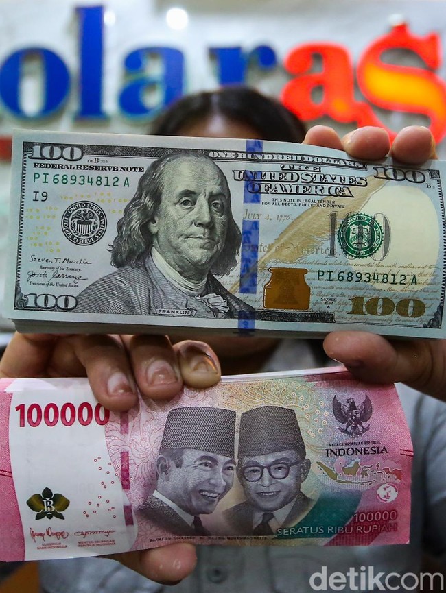 Rupiah Melemah Lagi, Dolar AS Kembali Bertengger di Rp18.000