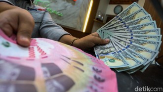 Dolar AS Dekati Rp 18.000, Airlangga Mau Lakukan Ini