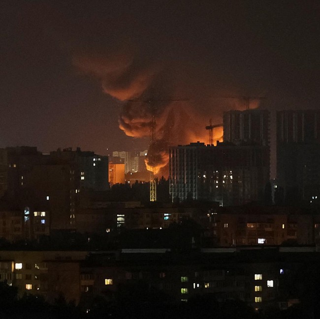 Penampakan Kyiv Porak-poranda Usai Dibombardir Rudal Rusia