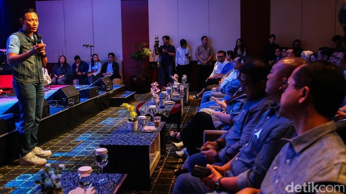 Partai Demokrat mulai memanaskan perayaan Hari Ulang Tahun (HUT) ke-25 dengan menyiapkan berbagai rangkaian kegiatan yang melibatkan kader serta masyarakat. Kick off peringatan digelar di Jakarta dan dipimpin langsung oleh Ketua Umum Partai Demokrat, Agus Harimurti Yudhoyono (AHY), sebagai awal menuju puncak perayaan hari jadi partai.