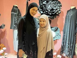 8 Gaya Serba Hitam Paula Verhoeven hingga Natasha Rizky, Siapa Paling Stylish?
