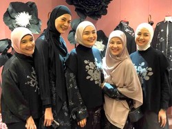 Video: Outfit Serba Hitam Para Seleb di Acara Ria Miranda, yang Mana Favoritmu?