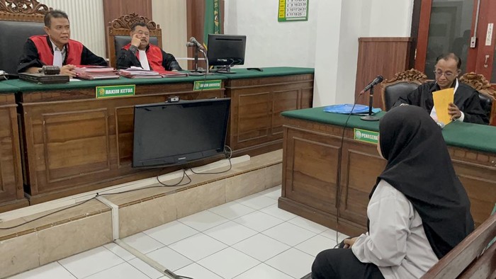 Sidang kasus perobohan rumah dinas Bea Cukai
