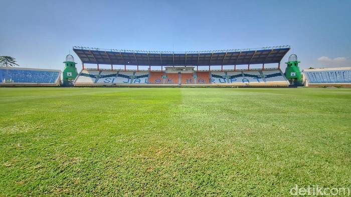 Stadion Si Jalak Harupat.
