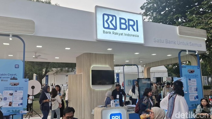 Suasana booth BRI di Prambanan Jazz 2026.