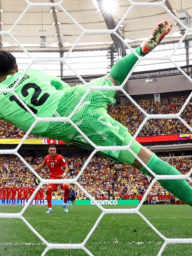 Swiss Menang Adu Penalti, Tantang Argentina di Perempat Final