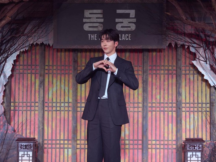Cast drama Korea terbaru Netflix The East Palace menggelar konferensi pers di Seoul pada Rabu (8/7/2026).