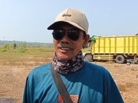 Viral Petani naik drone di Tuban Petani naik drone di Tuban