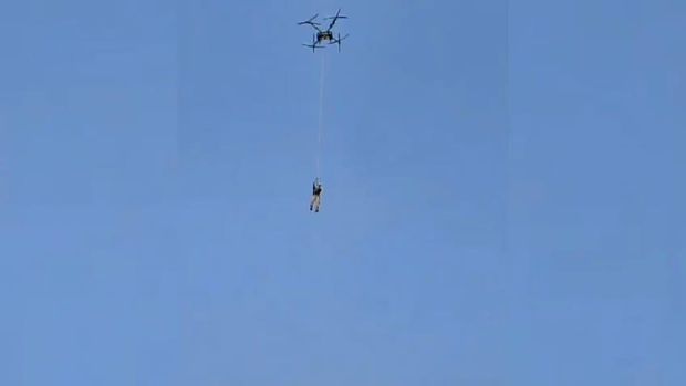 Viral Petani naik drone di Tuban Petani naik drone di Tuban