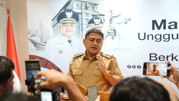Wali Kota Makassar, Munafri Arifuddin, menginstruksikan seluruh camat menggelar nonton bareng (nobar) babak delapan besar Piala Dunia 2026.