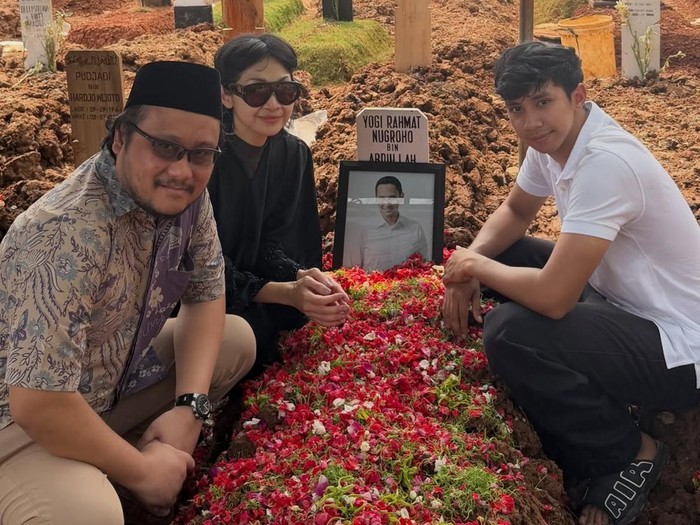 Windy Wulandari dan Arie Nugroho berduka.