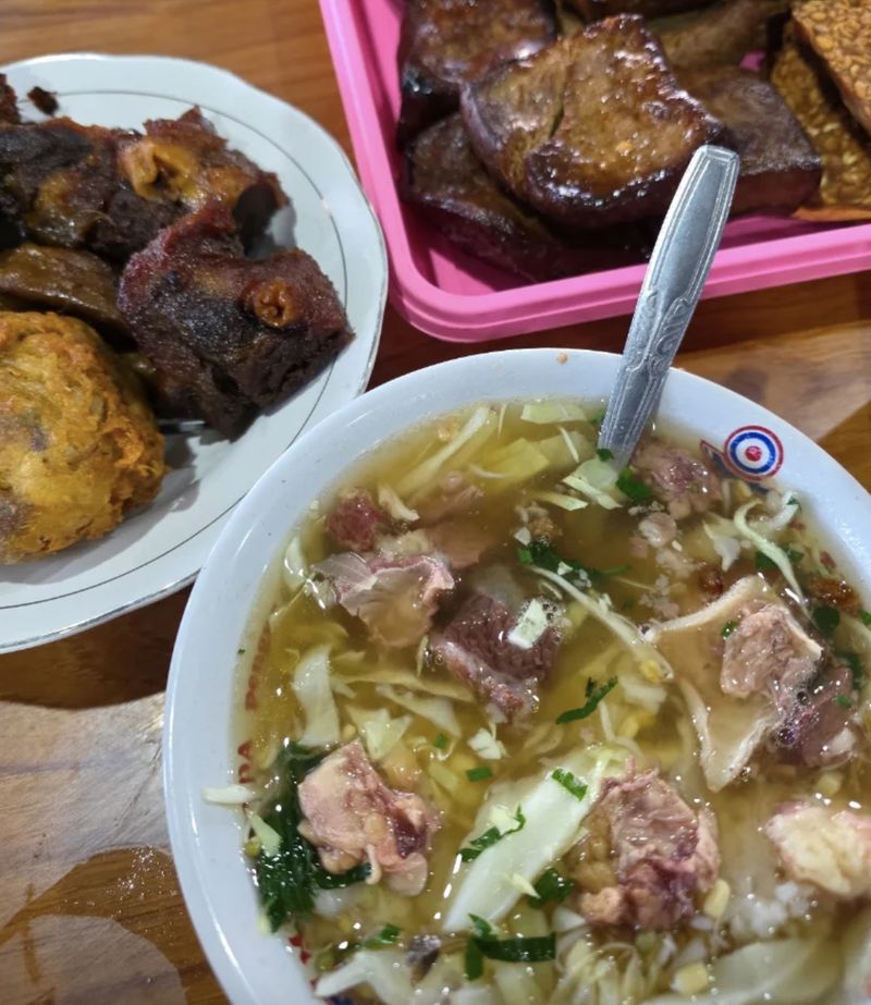 3 Soto Enak di Jogja Pilihan Dian Sastro