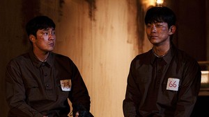 Kebersamaan Manager Kim dan Park Young Gwang di masa lalu akan ditampilkan dalam adegan flashback di episode 5 Agent Kim Reactivated besok, Jumat (9/7/2026). (Foto: dok. SBS)