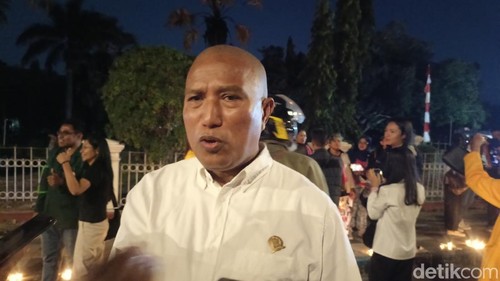 Anggota DPRD NTT, Agustinus Nahak, diwawancarai di Kupang, Kamis (9/7/2026).
