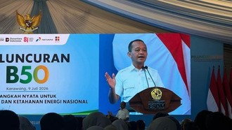 Pangkas Tender PLTS, Bahlil Mau Perusahaan Kompeten Bisa Langsung Ditunjuk