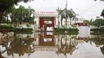 Banjir Kepung New Delhi! Jalanan Berubah Jadi Sungai, Warga Tetap Beraktivitas